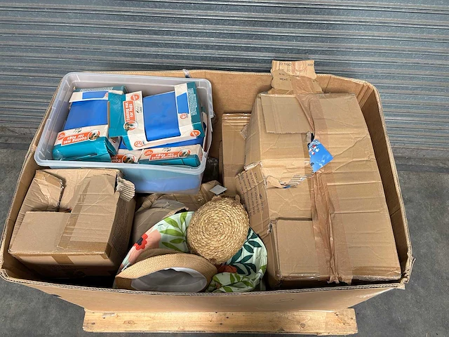 Pallet magazijnopruiming - afbeelding 2 van  4