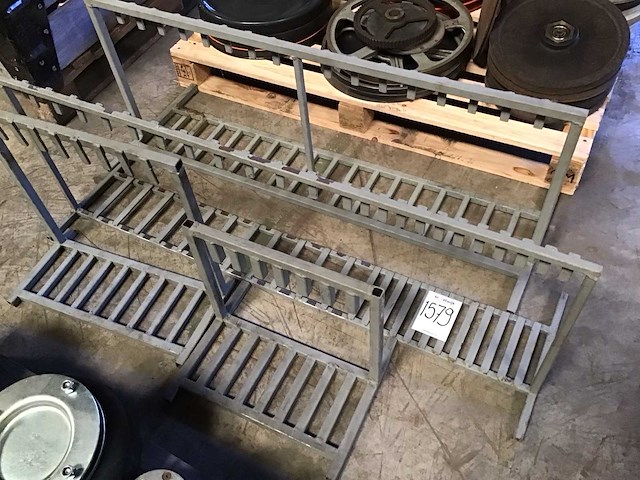 Pallet meswielen inclusief opslagrekken - afbeelding 4 van  5
