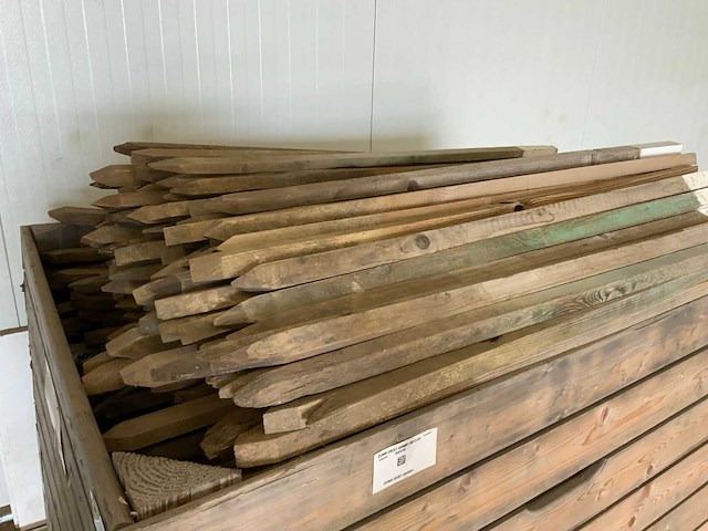Pallet met 100cm piketten (3x) - afbeelding 7 van  8