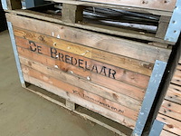Pallet met 100cm piketten (3x) - afbeelding 1 van  2