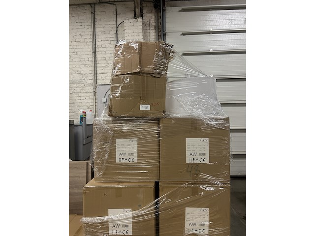 Pallet met 32 stuks design verlichting paco home – verkrijgbaar op bol.com en amazon - afbeelding 1 van  5