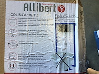 Pallet met 5 wc's frames met zwarte duwplaat allibert - afbeelding 2 van  4