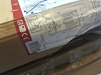 Pallet met 5 wc's frames met zwarte duwplaat allibert - afbeelding 3 van  4