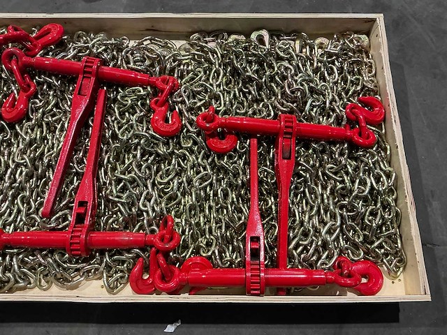 Pallet met 5x ratelspanner en 10x transportketting (2,45 ton) - afbeelding 2 van  2