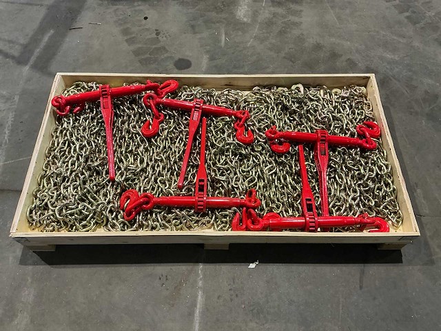 Pallet met 5x ratelspanner en 10x transportketting (2,45 ton) - afbeelding 1 van  2