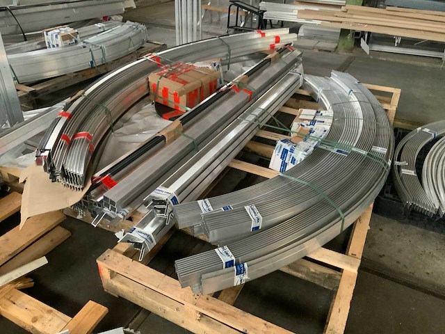 Pallet met alluminium halffabrikaten (8x) - afbeelding 3 van  6