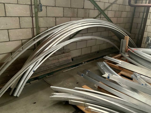 Pallet met alluminium halffabrikaten (8x) - afbeelding 5 van  6