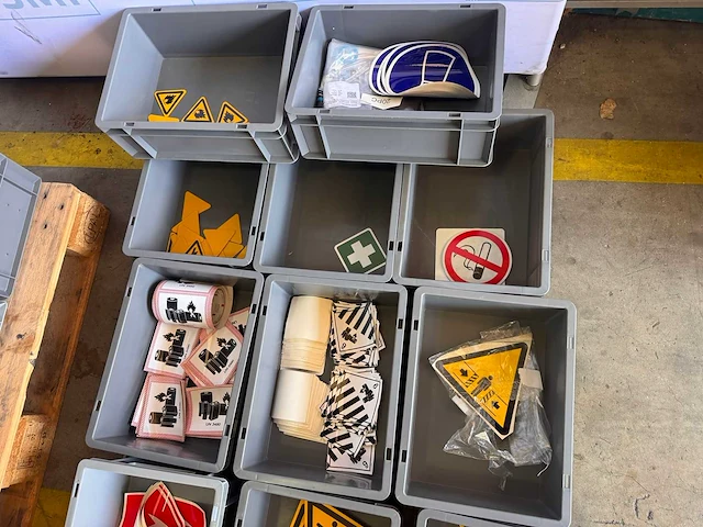 Pallet met bordstickers - veiligheid en markering - afbeelding 12 van  27