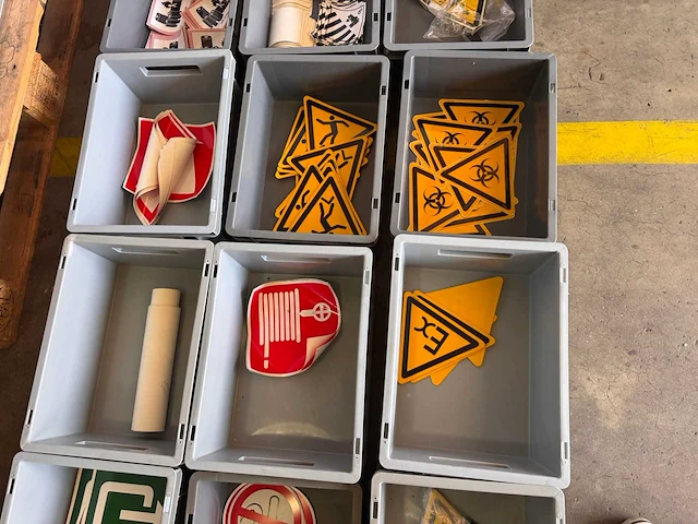 Pallet met bordstickers - veiligheid en markering - afbeelding 21 van  27