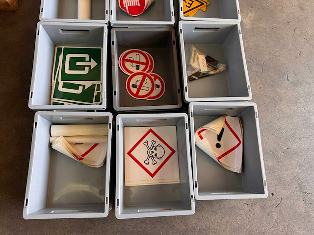 Pallet met bordstickers - veiligheid en markering - afbeelding 22 van  27