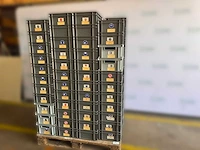 Pallet met bordstickers - veiligheid en markering
