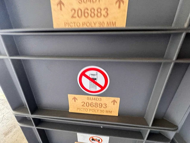 Pallet met bordstickers - veiligheid en markering - afbeelding 29 van  30