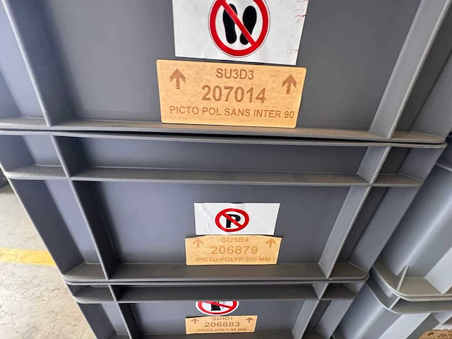 Pallet met bordstickers - veiligheid en markering - afbeelding 30 van  30