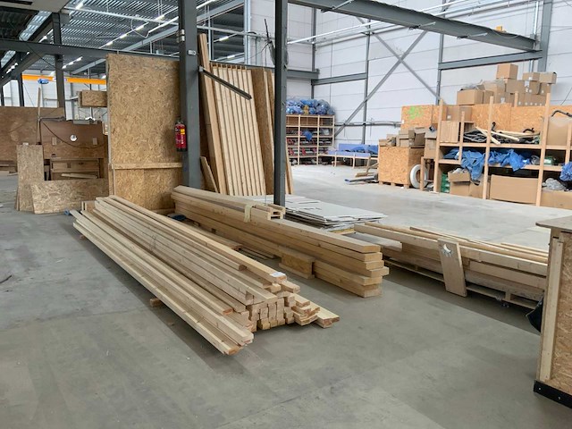 Pallet met bouwmaterialen (4x) - afbeelding 1 van  7