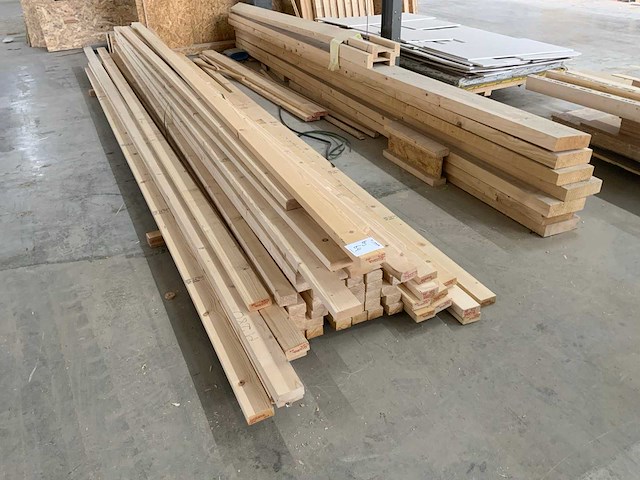 Pallet met bouwmaterialen (4x) - afbeelding 2 van  7