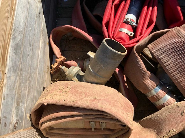 Pallet met brandweerslang beregeningslang (5x) - afbeelding 1 van  14