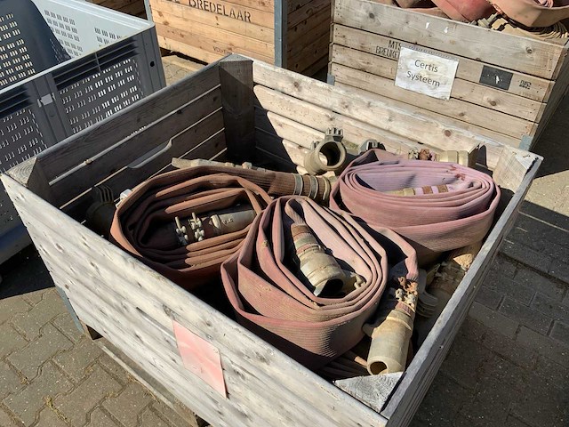 Pallet met brandweerslang beregeningslang (5x) - afbeelding 5 van  14