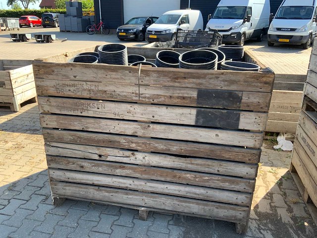 Pallet met ca. 1600 kunststof kweekpotten - afbeelding 2 van  9