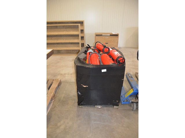 Pallet met ca. 20 brandblussers - afbeelding 1 van  5