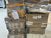 Pallet met ca. 33x kledingrekken & kapstokken – praktisch en modern assortiment - afbeelding 4 van  7