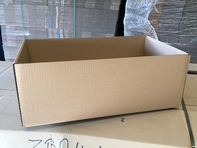 Pallet met ca. 450 traydozen 50x28x19cm, bruin - afbeelding 2 van  4