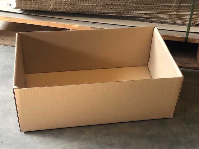Pallet met ca. 450 traydozen 50x28x19cm, bruin - afbeelding 3 van  4