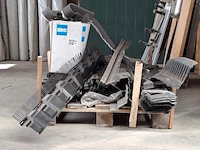 Pallet met divers dakmateriaal o.a. ubbink - afbeelding 3 van  10