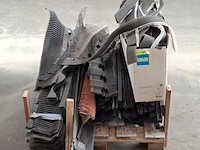Pallet met divers dakmateriaal o.a. ubbink - afbeelding 5 van  10