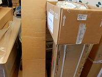 Pallet met diverse aircotoebehoren - afbeelding 1 van  9