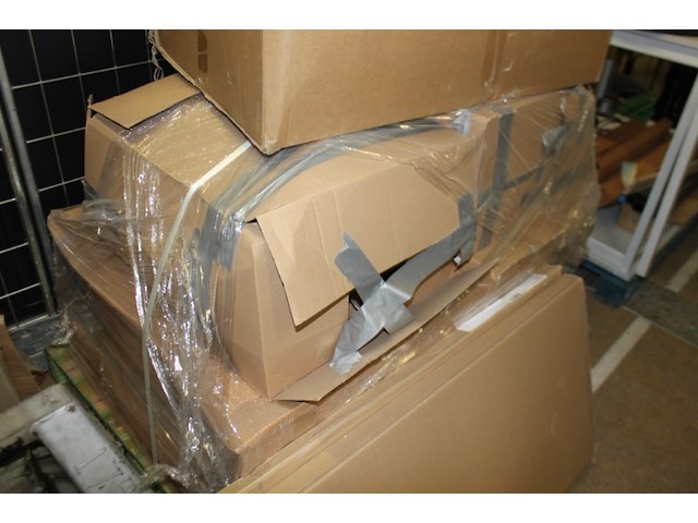 Pallet met diverse dozen met inhoud incl lang delen - afbeelding 6 van  11