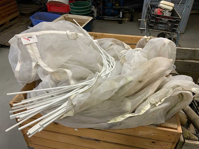 Pallet met diverse howitec kweektenten - afbeelding 1 van  5