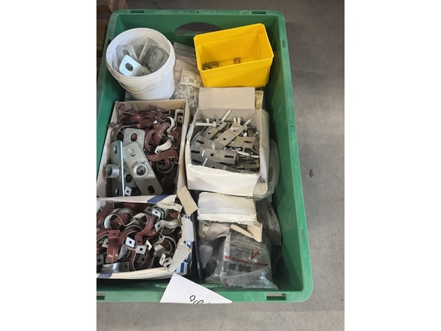 Pallet met diverse ijzerwaren - afbeelding 4 van  11