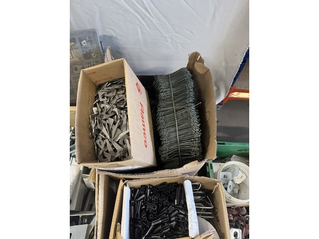 Pallet met diverse ijzerwaren - afbeelding 6 van  11