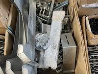 Pallet met diverse ijzerwaren - afbeelding 7 van  11