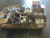 Pallet met diverse sanitair artikelen - afbeelding 1 van  9