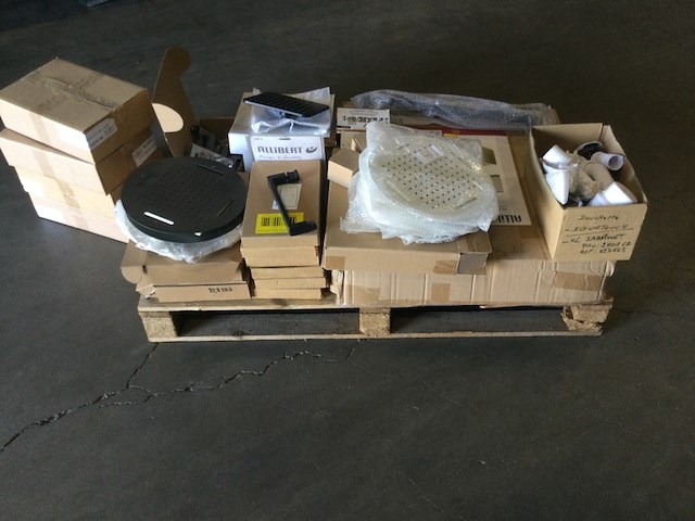 Pallet met diverse sanitair artikelen - afbeelding 3 van  9