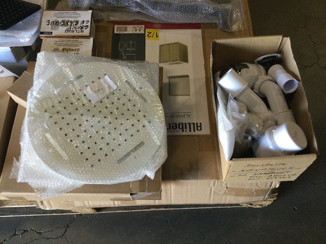 Pallet met diverse sanitair artikelen - afbeelding 5 van  9
