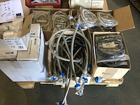 Pallet met diverse sanitair lampen - afbeelding 2 van  8