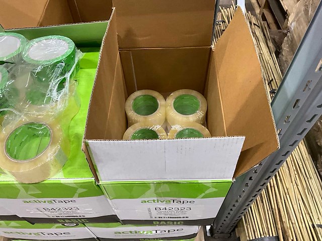 Pallet met diverse tapes (3x) - afbeelding 2 van  2