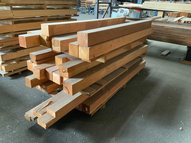 Pallet met douglas staanders (2x) - afbeelding 2 van  3