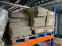 Pallet met dozen (4x) - afbeelding 2 van  3