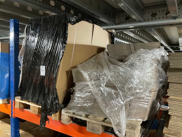 Pallet met dozen (4x) - afbeelding 3 van  3