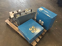 Pallet met elektrisch onderdelen - afbeelding 4 van  5
