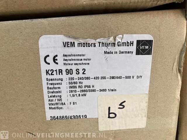 Pallet met elektromotoren - afbeelding 13 van  18