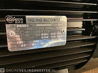 Pallet met elektromotoren - afbeelding 17 van  18