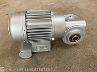 Pallet met elektromotoren - afbeelding 4 van  15