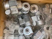Pallet met elektromotoren - afbeelding 10 van  15