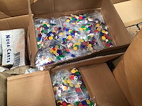 Pallet met fiches en dobbelstenen - afbeelding 4 van  4