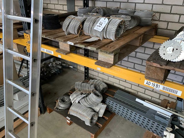 Pallet met fietstandwielen (2x) - afbeelding 1 van  3