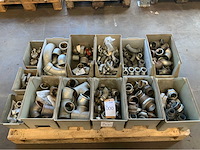 Pallet met fittersmateriaal (4x) - afbeelding 3 van  12